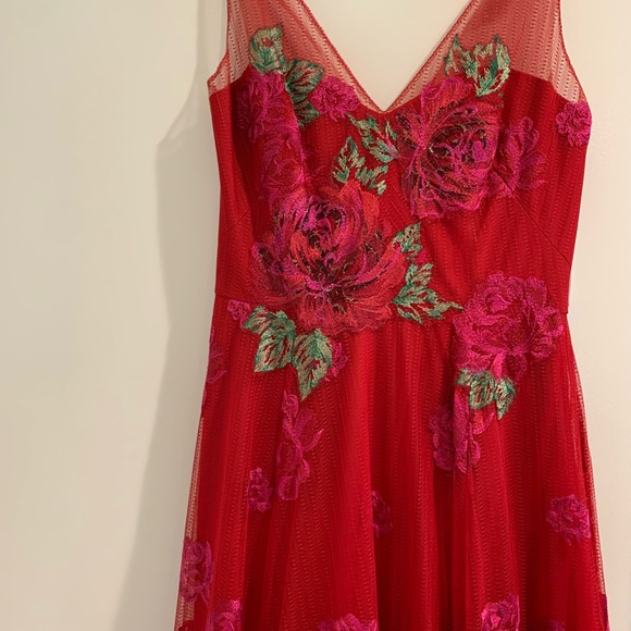 Red hot special occasion beauty - Picture 11 of 15